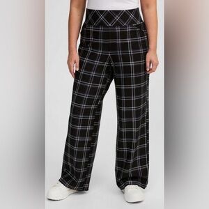 Love you more- NWOT Black and White Plaid Wide Leg Pants Size Medium